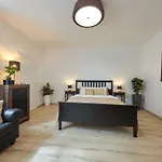 Le Monde - Amazing 5bdr In Downtown * 브라티슬라바