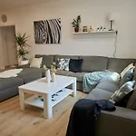 아파트 Le Monde - Amazing 5bdr In Downtown 브라티슬라바