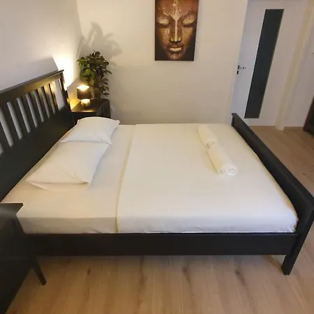 Le Monde - Amazing 5bdr In Downtown Bratislava