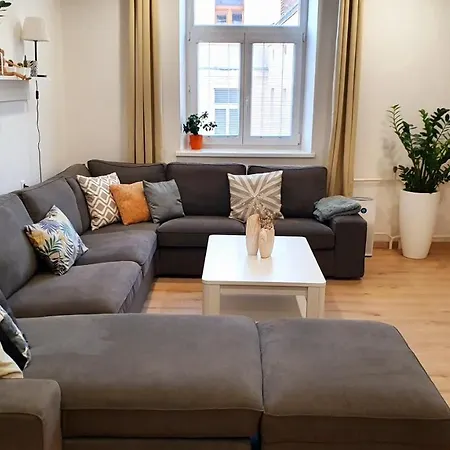 شقة Le Monde - Amazing 5bdr In Downtown براتسيلافا
