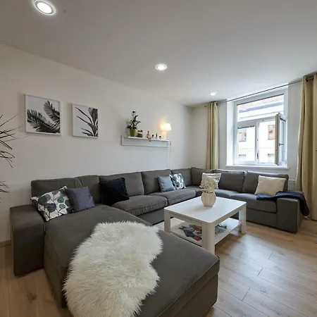 Le Monde - Amazing 5bdr In Downtown Pozsony
