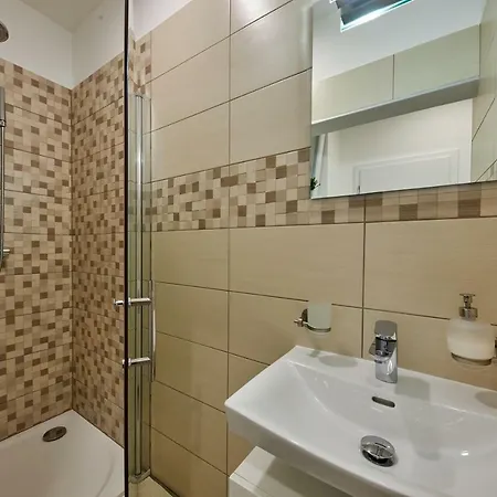 Le Monde - Amazing 5bdr In Downtown شقة *