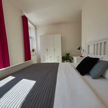 Appartement Le Monde - Amazing 5bdr In Downtown Bratislava