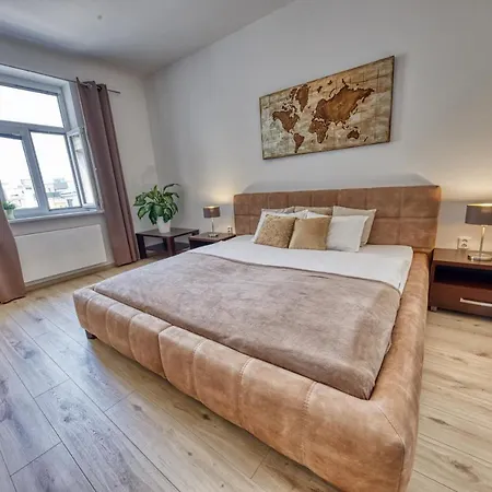 Le Monde - Amazing 5bdr In Downtown Apartment Bratislava
