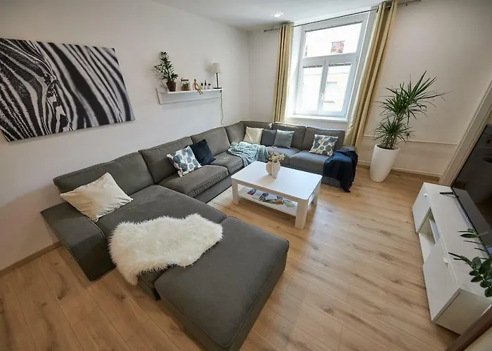 Le Monde - Amazing 5bdr In Downtown * ブラチスラヴァ