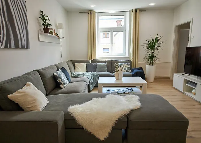 Le Monde - Amazing 5bdr In Downtown ブラチスラヴァ