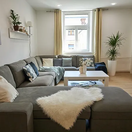 Le Monde - Amazing 5bdr In Downtown ברטיסלאבה